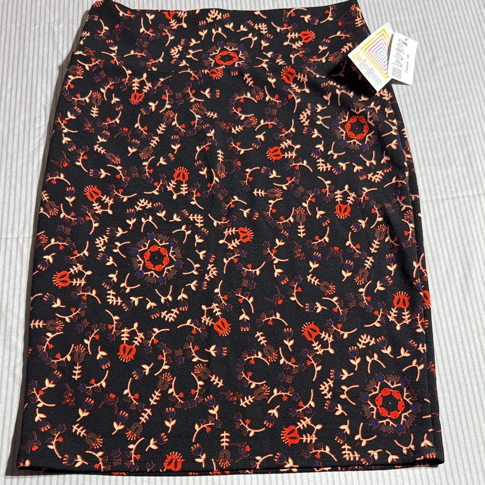 LuLaRoe Black and Red Floral Pencil Skirt